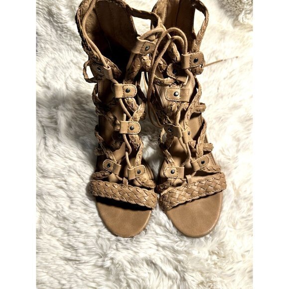 MERONA LADIES BEIGE STRAPPY BLOCK HEEL SANDALS SZ (9) EUC - Picture 3 of 6